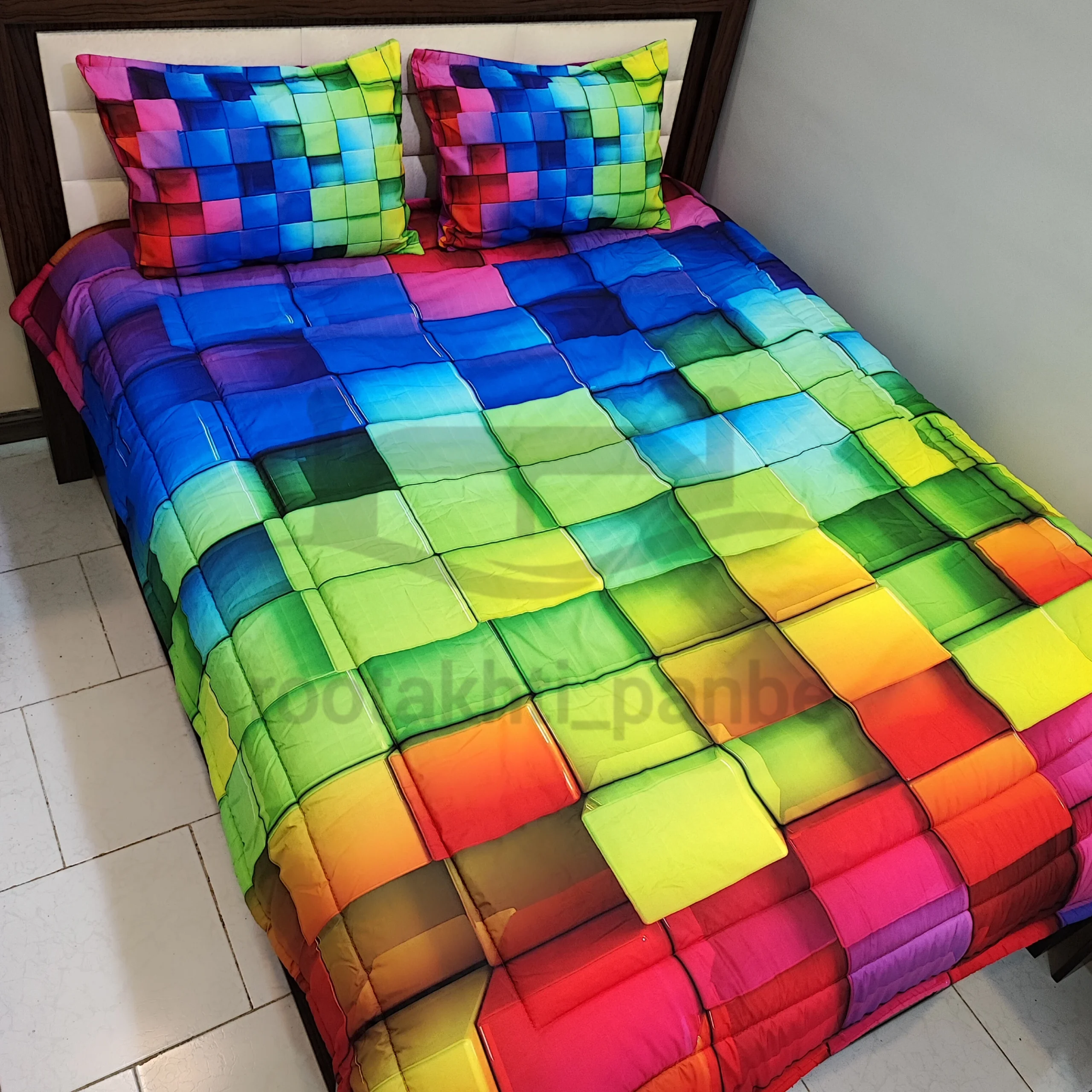 Single and double color square velvet bedspread.1